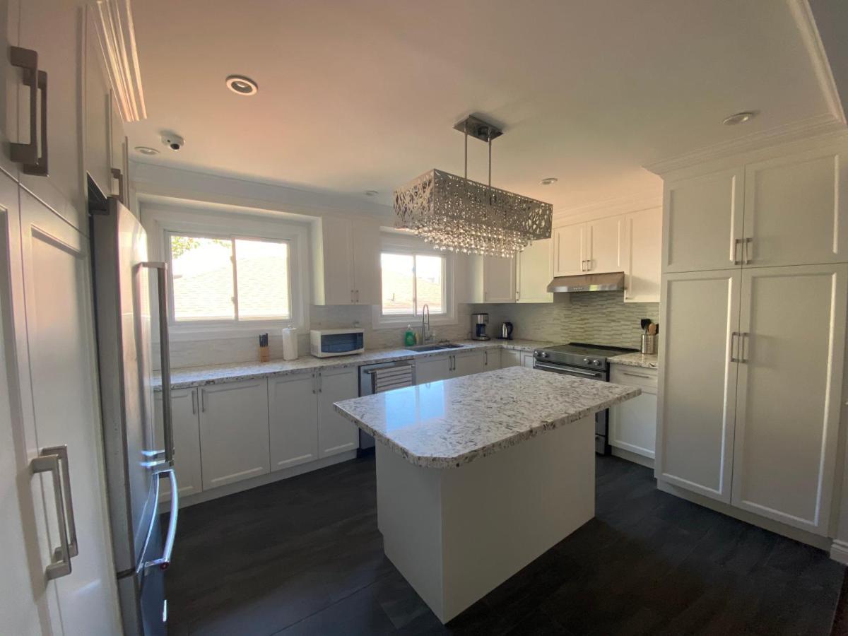 Yonge And Finch Subway !p Cozy & Quiet Private Bdr With Private Bathroom Privatunterkunft Toronto